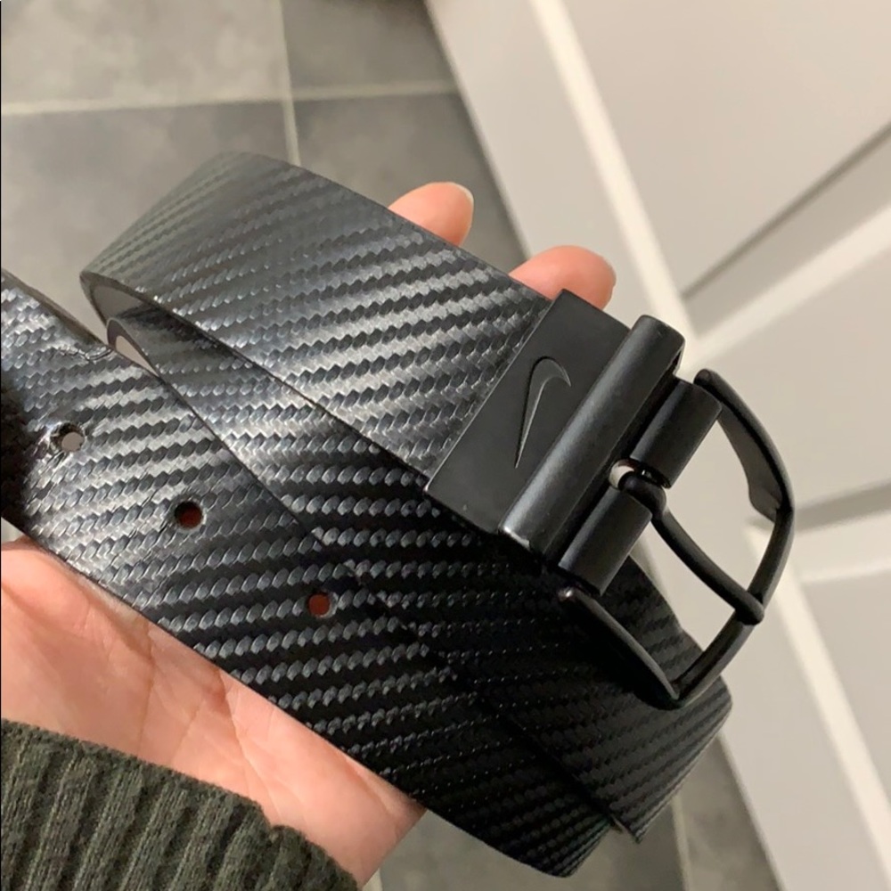 SOLD Reversible Nike belt black / white Size 42